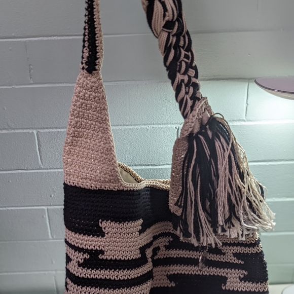 Shoulder bag from sak black and white - like new - Picture 3 of 13